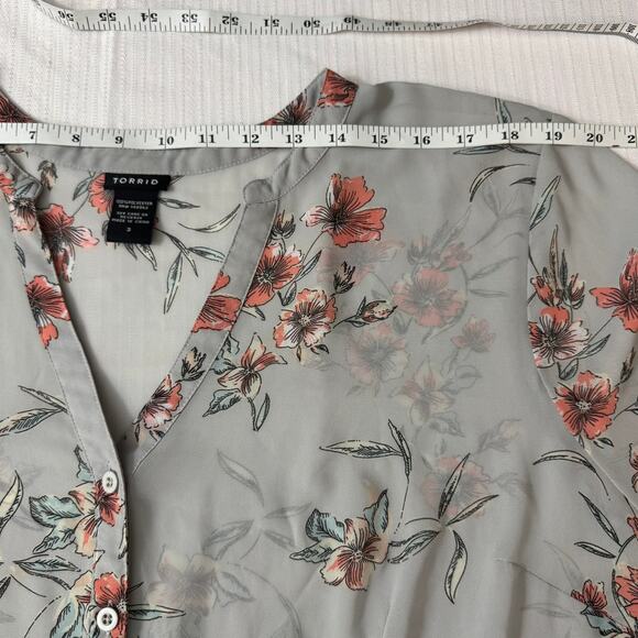 TORRID Lexie Tunic 3X Gray Floral Chiffon Hi-Lo Babydoll Button Romantic Plus - Picture 8 of 10